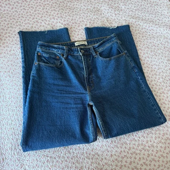 Abercrombie & Fitch Curve Love The ‘90s Relaxed High Rise Jeans Dark Wash Blue - Picture 3 of 6